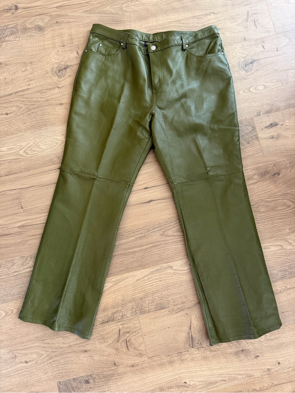 Metrostyle 100% Leather Olive Green Straight-Leg Pants